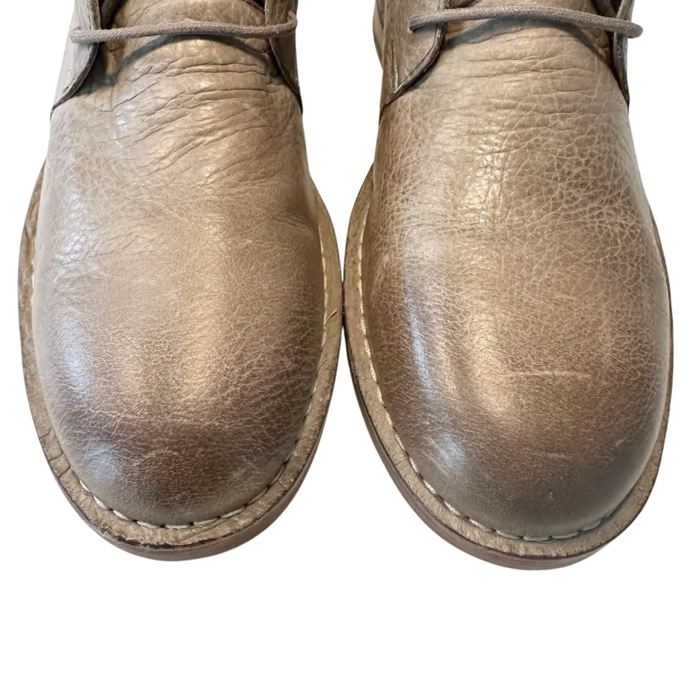 Cole Haan Glenn Distressed Leather Chukka Boots in Greystone Size 10.5